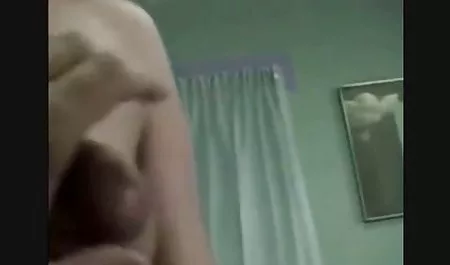 یک زن بالغ را با شورت کوتاه می فیلم سینمایی سکسب کند