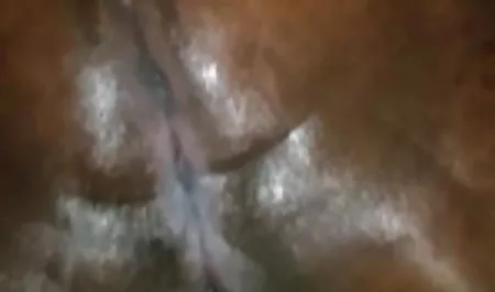 زنان برهنه در طبیعت دانلود فیلم سکسب آفتاب می زنند و نمی دانند که در حال فیلمبرداری هستند.