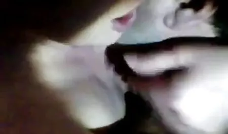 بلوند برده مطیع سایت های سکسب باعث می شود یک پسر با دیک بزرگ کمتر شود ، به دهان و صورت ختم شود