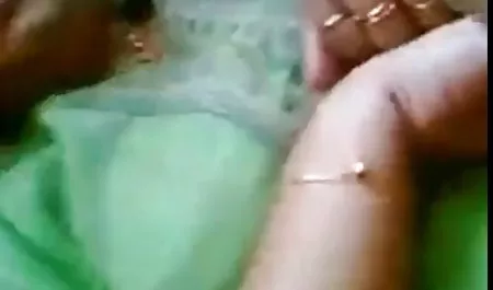 باکره های جوان جنس لزبین دارد بازی سکسب
