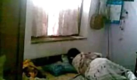 زن ماساژ سکسب خجالتی به سوی پزشکان منحرف فرار کرد
