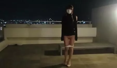 زیبایی جوانی که توسط سکسب عربی پزشک زندان معاینه شده است