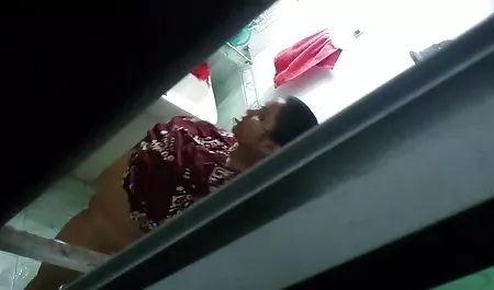عوضی باریک در صندلی استمناء می گروه تلگرام سکسب کند